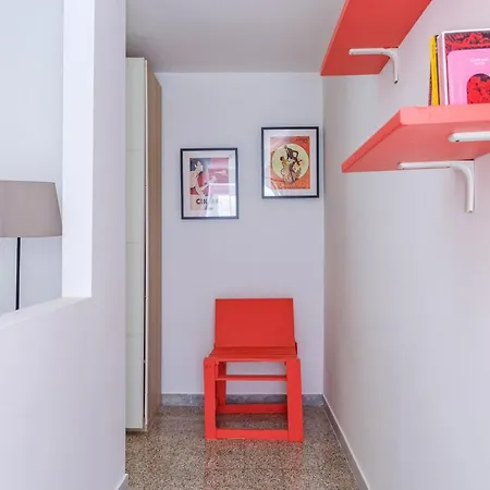 Romantic Place With Pines, Cats, Stunning View And Parking