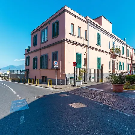Appartamento Romantic Place With Pines, Cats, Stunning View And Parking Napoli