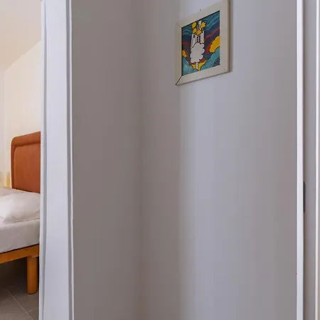 Apartament Romantic Place With Pines, Cats, Stunning View And Parking *