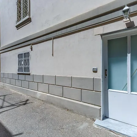Appartamento Romantic Place With Pines, Cats, Stunning View And Parking Napoli