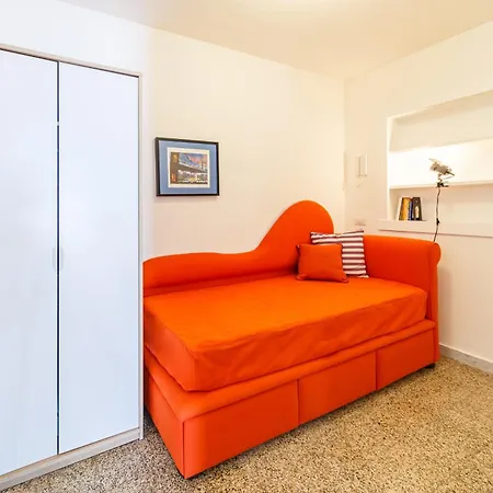 Romantic Place With Pines, Cats, Stunning View And Parking Appartamento *